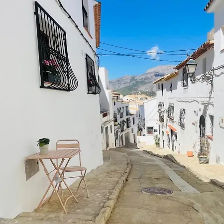 New Calm & Charming Loft *