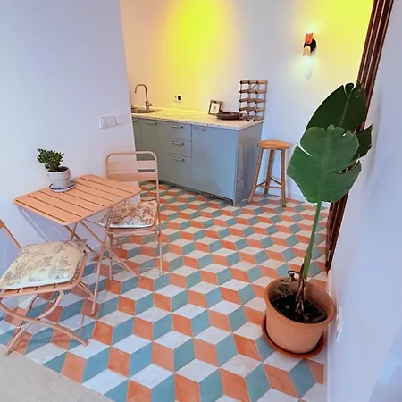 New Calm & Charming Loft